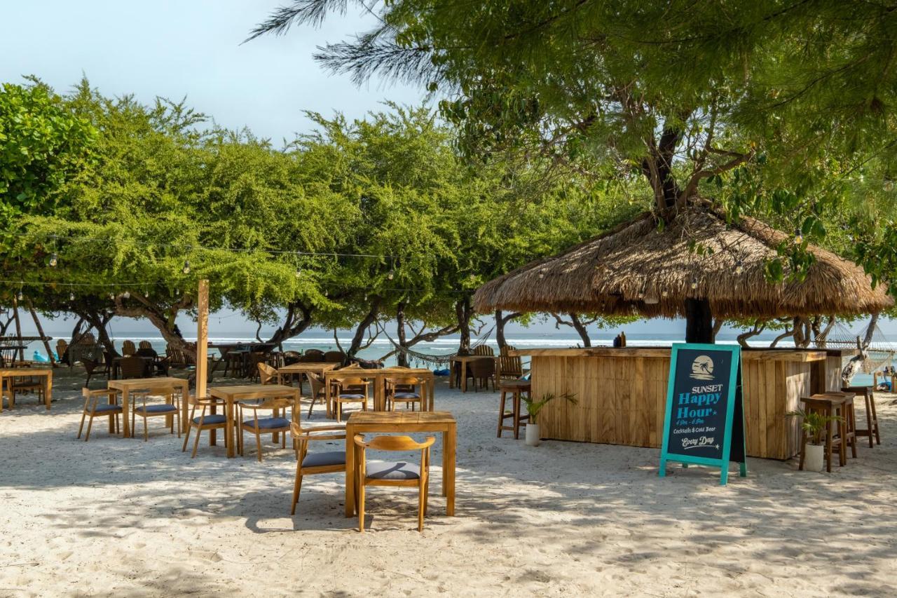 Gili Teak Beach Front Resort Gili Trawangan Exterior photo