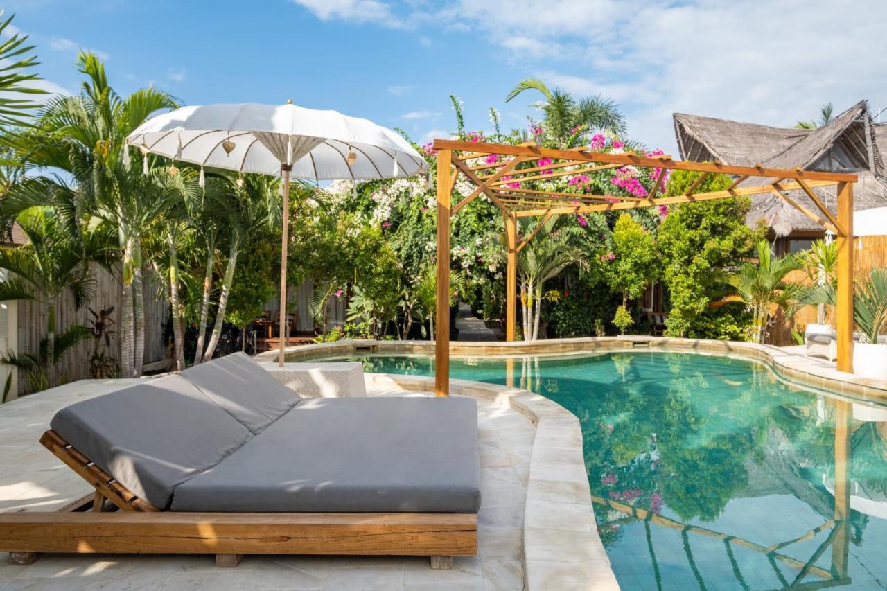 Gili Teak Beach Front Resort Gili Trawangan Exterior photo