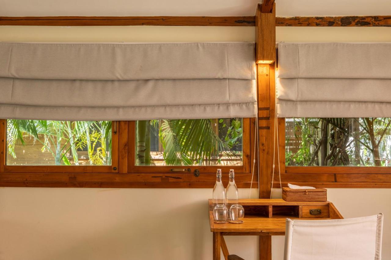 Gili Teak Beach Front Resort Gili Trawangan Exterior photo
