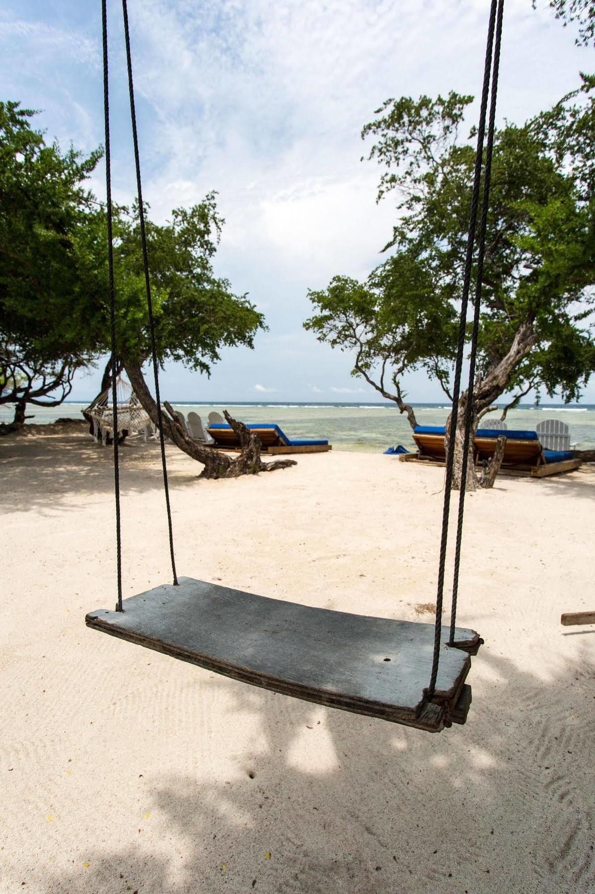 Gili Teak Beach Front Resort Gili Trawangan Exterior photo