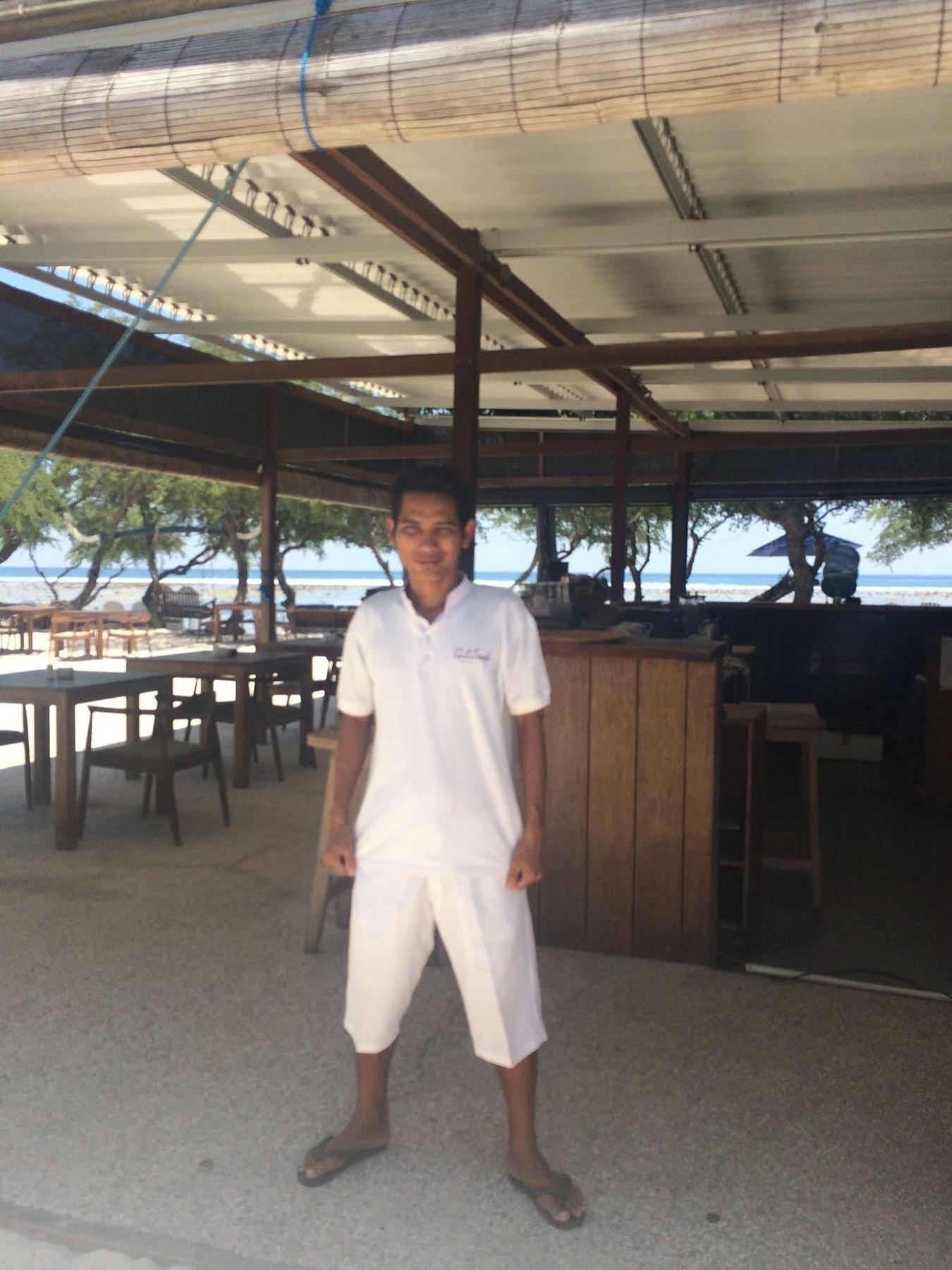 Gili Teak Beach Front Resort Gili Trawangan Exterior photo